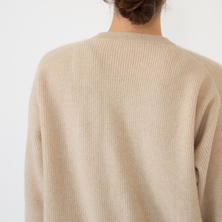 モンゴルカシミヤ クルーネックセーター／ZUTTO（ズット）｜愛着を持っ